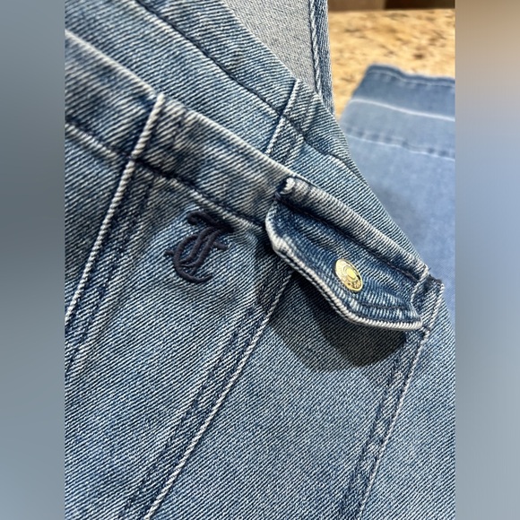 JUICY COUTURE DENIM WIDE LEG OVERALL WITH RELEASE HEM in Medium Wash XXL - Picture 4 of 11